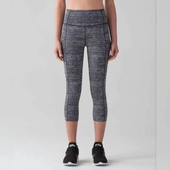 Lululemon Fast & Free Crop II Leggings Nulux 19" Salt Alpine White Black Active - Picture 2 of 11